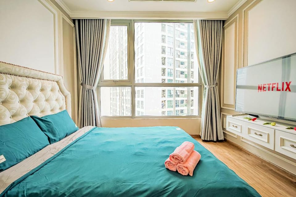 COZY APART - Vinhomes Central Park & Ice Rink Apartment in Ho Chi Minh City