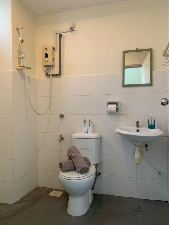 Tebrau City Residence, Warm Suite by Antlerzone Apartment in Johor Bahru