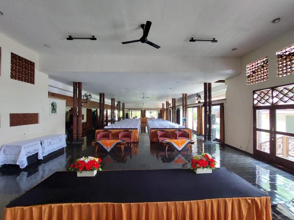 Private room, perfect for group or backpackers Apartment in East Java