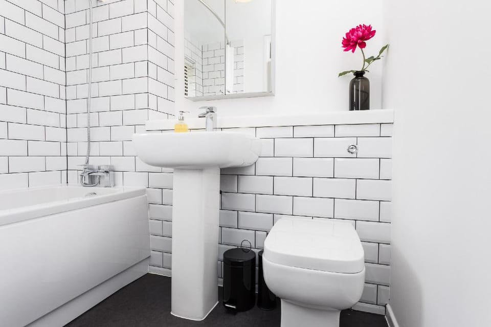 Grassmere Vacation rental in Horley