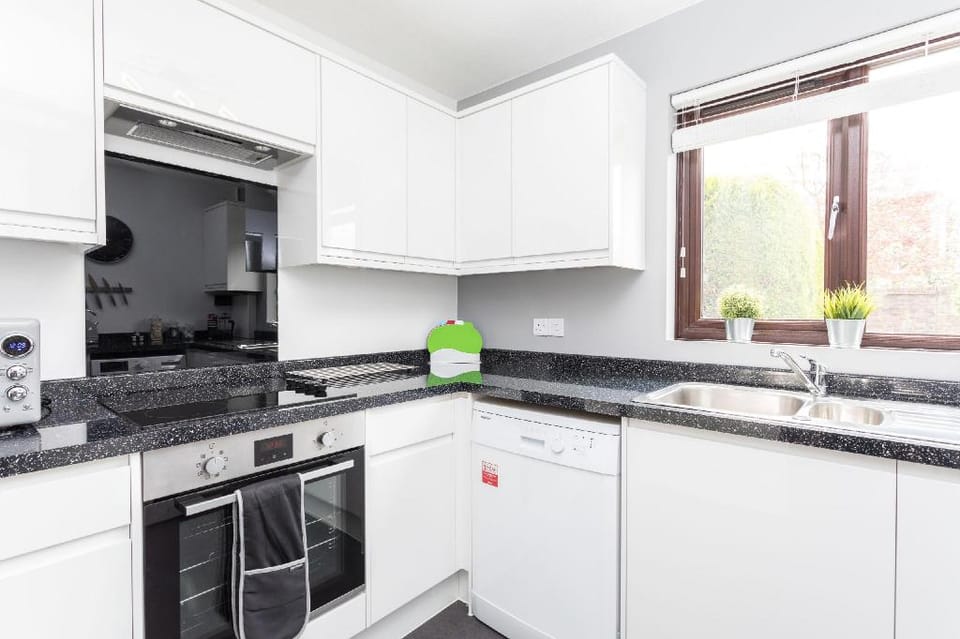 Grassmere Vacation rental in Horley