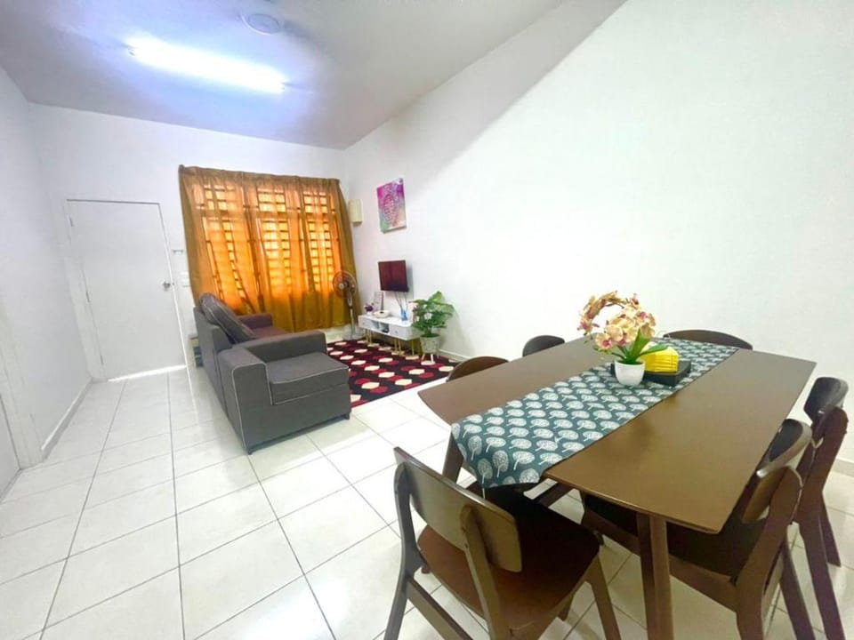 Hanz Homestay Melaka-Muslim Homestay Unit 2 Vacation rental in Malaysia