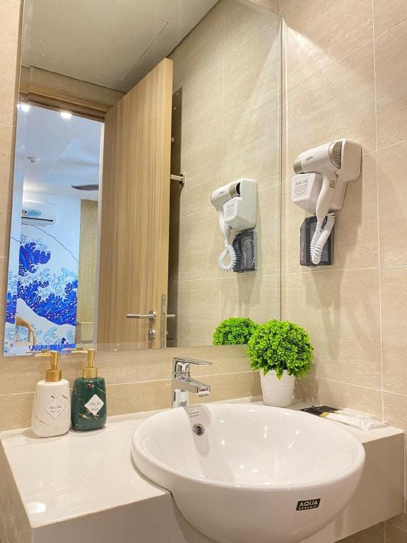Căn hộ đầy đủ tiện nghi, siêu đáng yêu ở Hạ Long! Vacation rental in Laos
