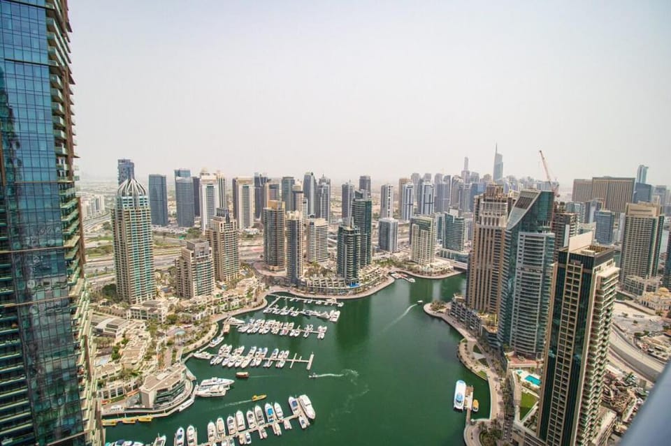 Exclusive 3BR Offering The Palm and Marina Views Apartment in Dubai