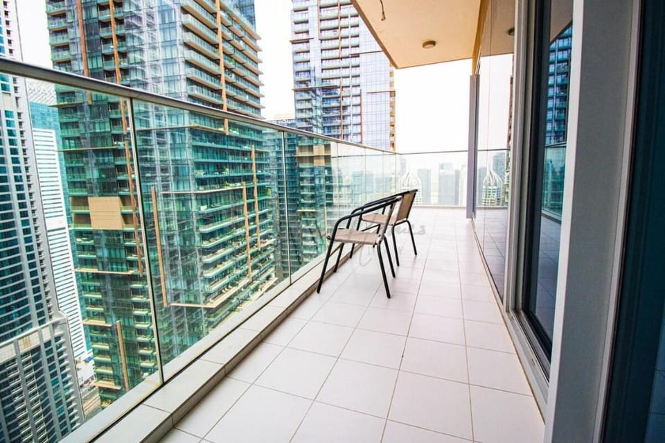 Exclusive 3BR Offering The Palm and Marina Views Apartment in Dubai
