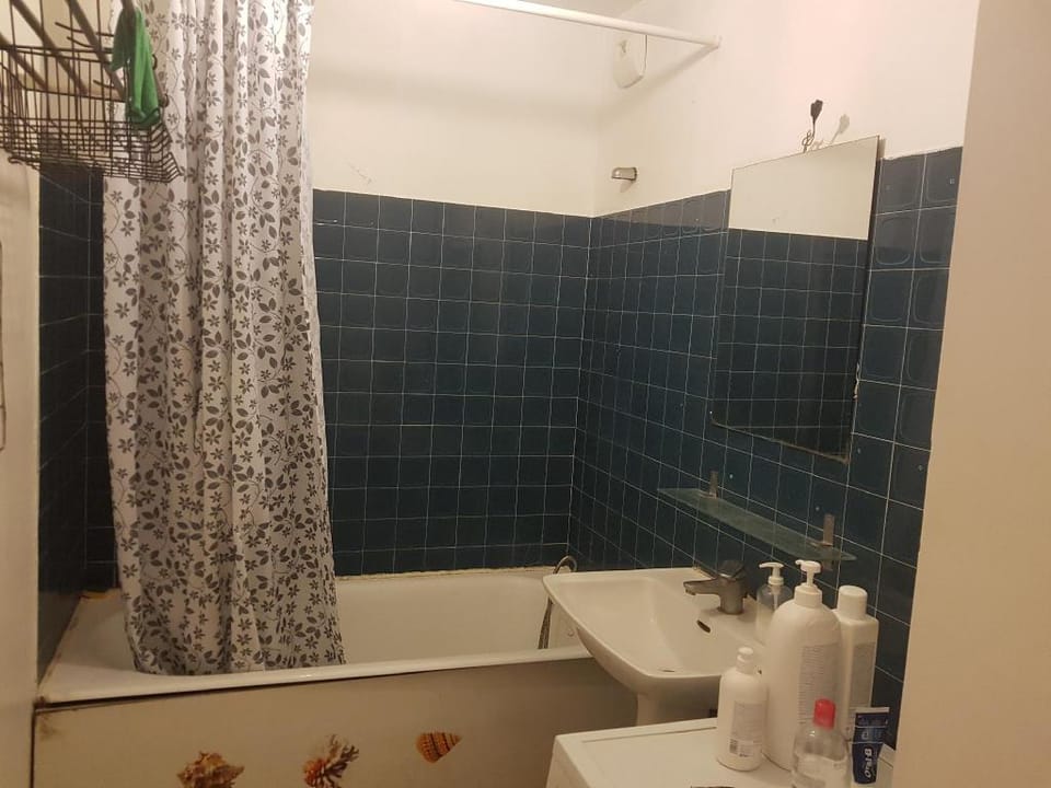 Une chambre privee entre paris et disneyland Apartment in Noisy-le-Grand