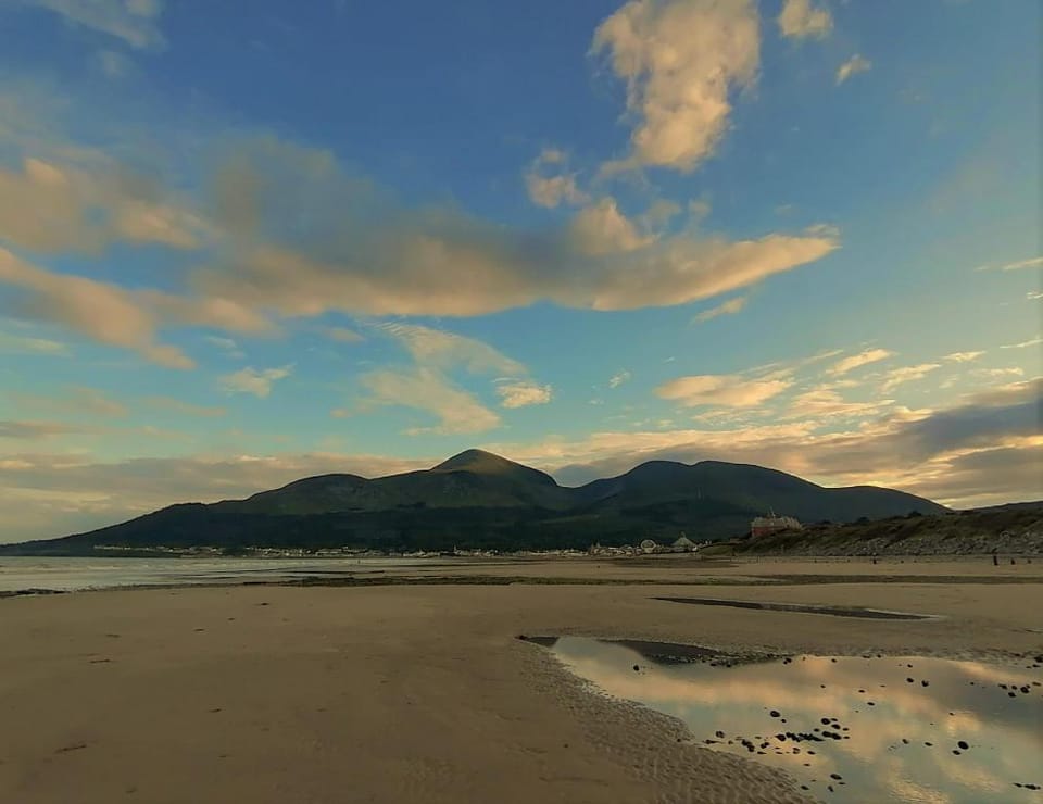 Mourne Mountain Art Apartments Apartment in Northern Ireland