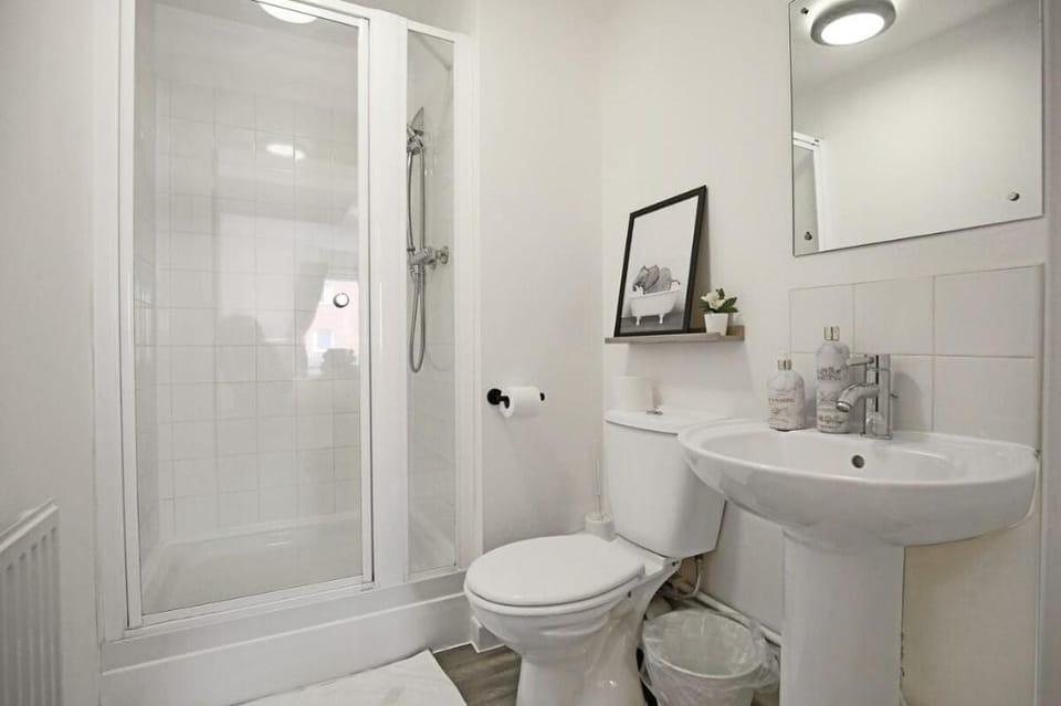 Stylish Apartment in City Centre by Yoko Property Apartment in Northampton