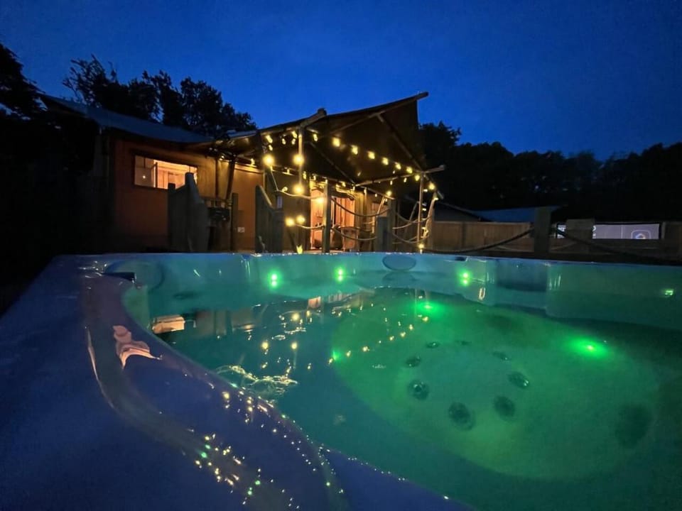 Lion King Safari Tent Luxury tent in Saint Florence