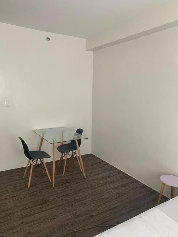 Simple studio unit in w/ wifi & parking in nuvali Vacation rental in Calamba
