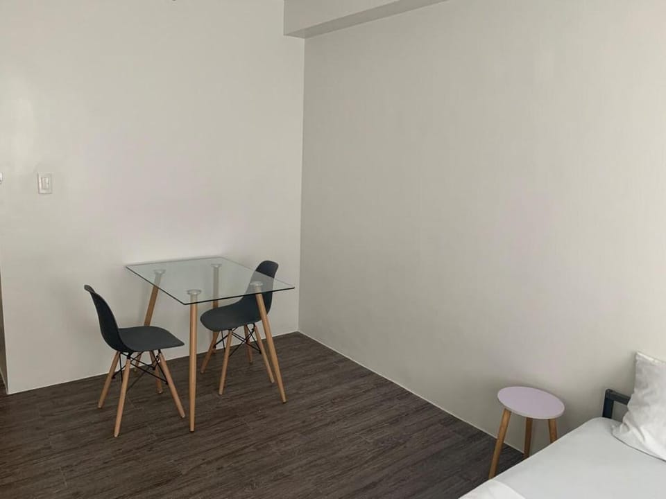 Simple studio unit in w/ wifi & parking in nuvali Vacation rental in Calamba