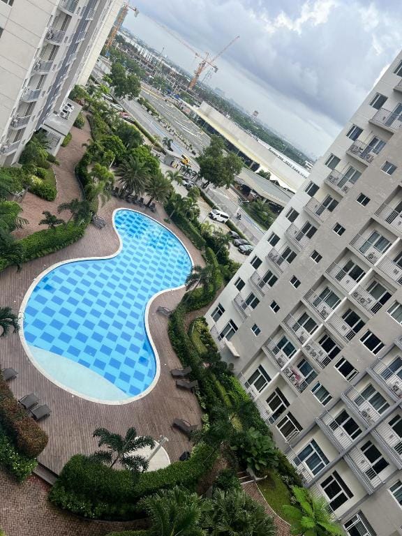 BoxOne@SouthResidences (cinematic experience) Apartment in Las Pinas