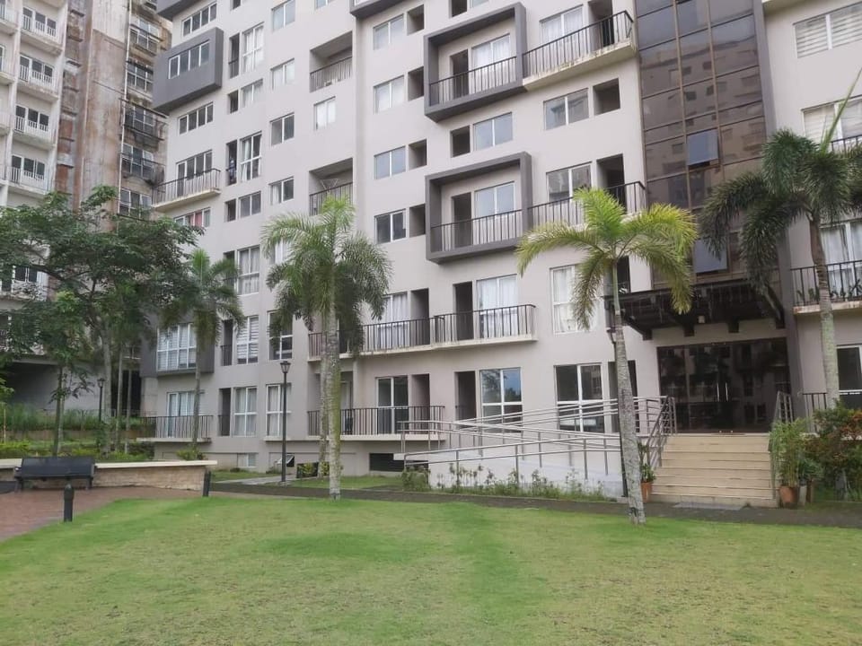 AFFORDABLE TAGAYTAY MONTELUCE 1BR w/ POOL 22 Apartment in Calabarzon