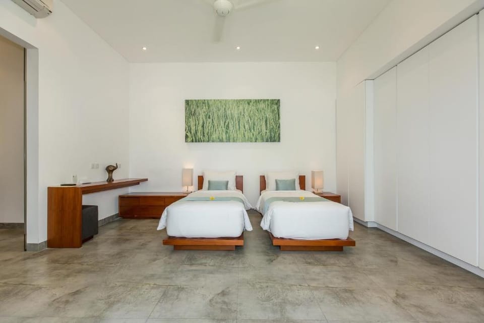Tropical Elegance-2BDR Villa in Seminyak Villa in Kuta