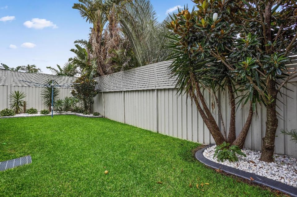 Beachside 4 Bedroom Luxury Home Vacation rental in Wollongong