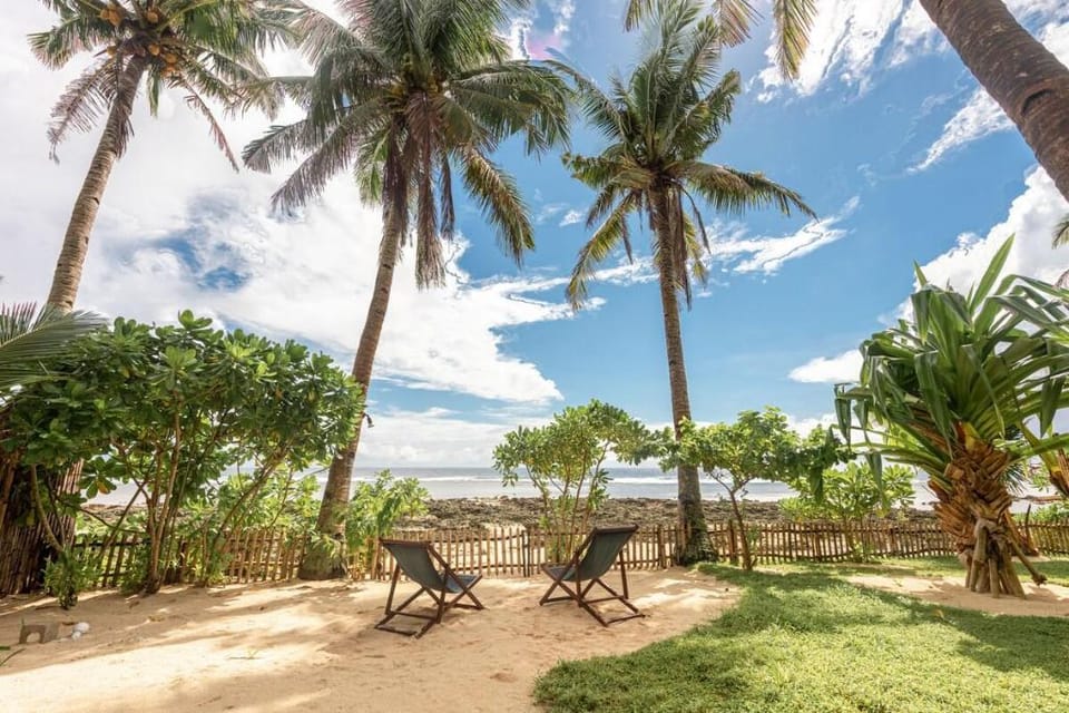 Beachfront Villa 3BR, Pool, Garden, Surf Spot Villa in General Luna