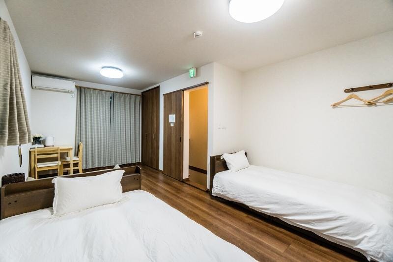 HANASTAY花渓居・浦（URA）2楼｜洋室大空间｜免费光纤Wi-Fi Vacation rental in Osaka