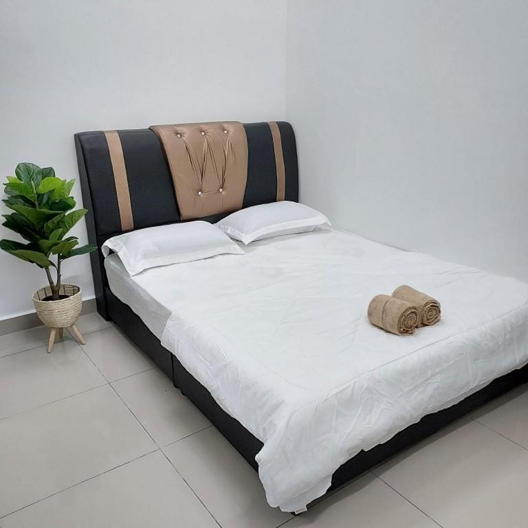 Selamat  25A  HOMEtime Sitiawan @ 10 Pax@Free Wifi Vacation rental in Perak