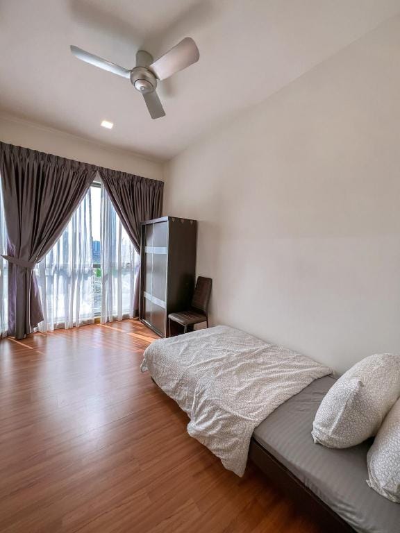 DaMen Spacious 3BedroomFOR8pax w/2CP | IconiqueB13 Vacation rental in Subang Jaya