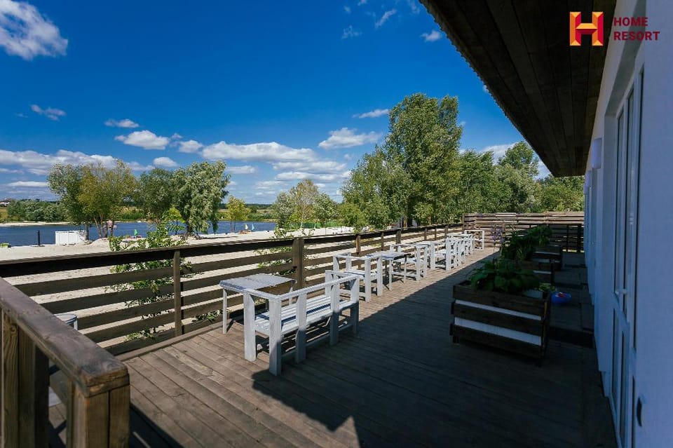 Mini-hotel on the coast of the lake with beach Apartment in Ukraine