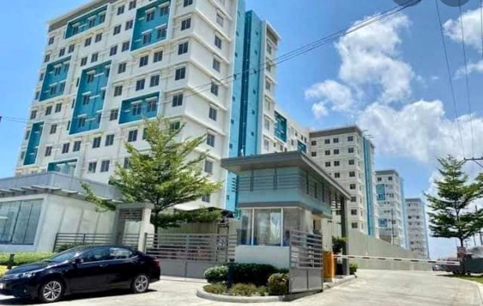 Condo Unit in  Iloilo City Philippines 2 Bedroom  Apartment in Iloilo City