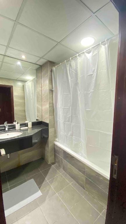 ENTIRE STUDIO IN CENTRAL LOCATION Apartment in Dubai