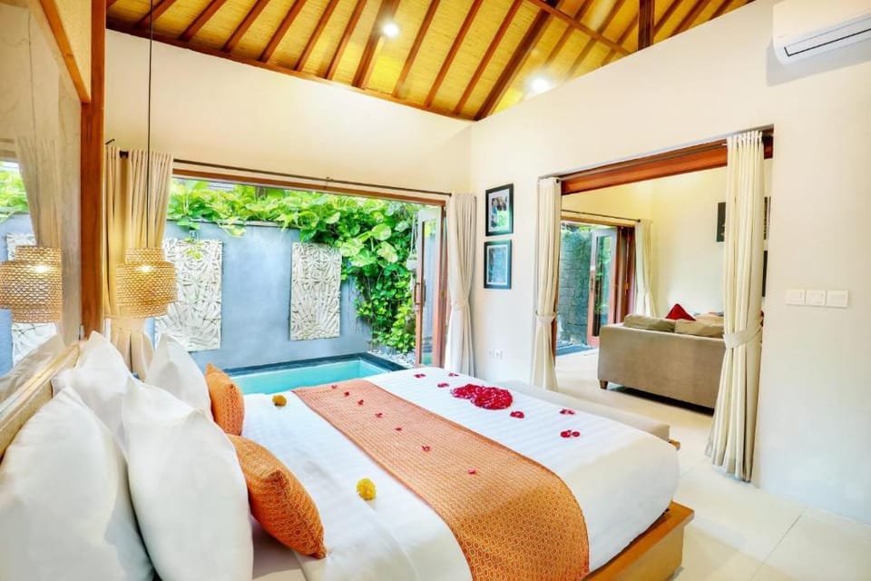 Best Royal One Bedroom Villa with Private Pool Villa in Kuta