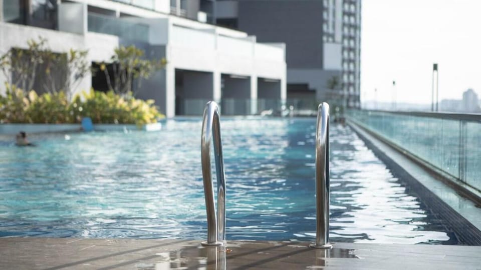 C180#MIECC 3R2B 8pax @KL Balakong Simfoni Tower Apartment in Negeri Sembilan, Malaysia