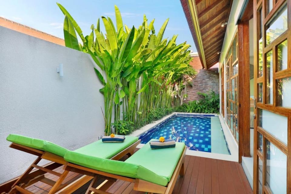 Romantic Staycation-Private Pool in Canggu Villa in North Kuta