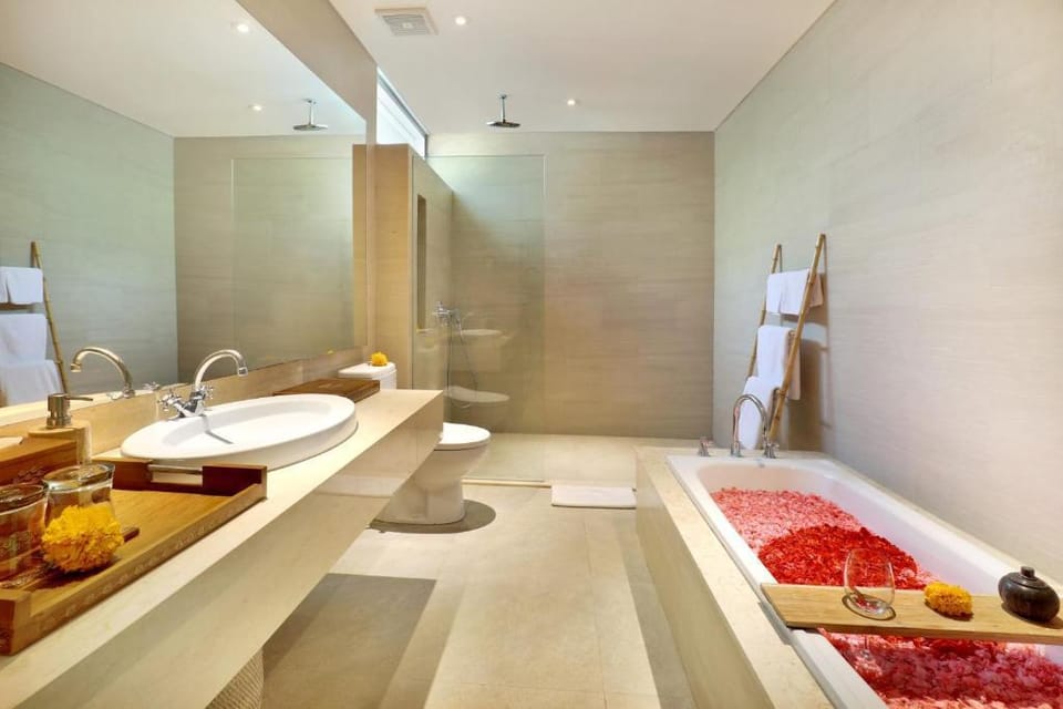 Two Bedroom Villa with Private Pool at Kerobokan Villa in North Kuta