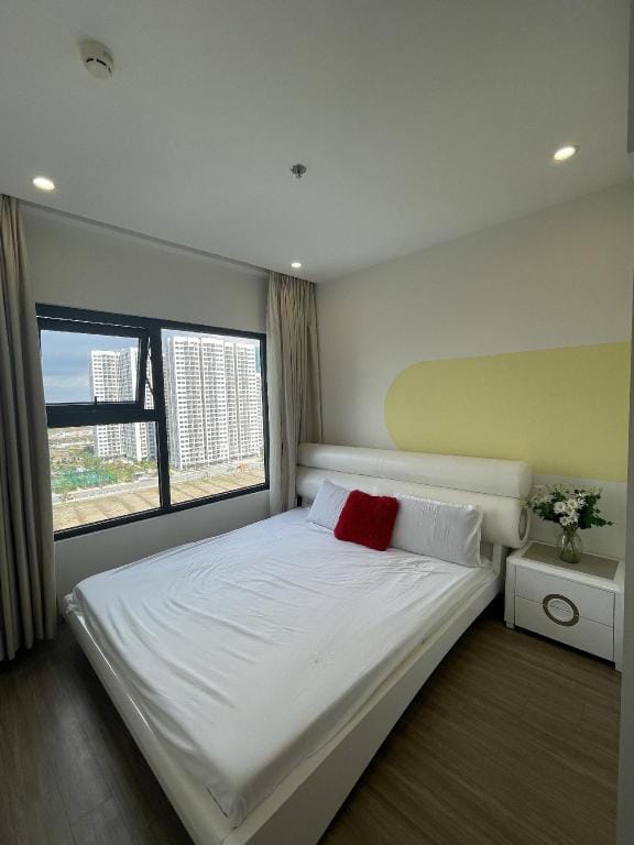 Full service apartment with poll view  Apartment in Ho Chi Minh City