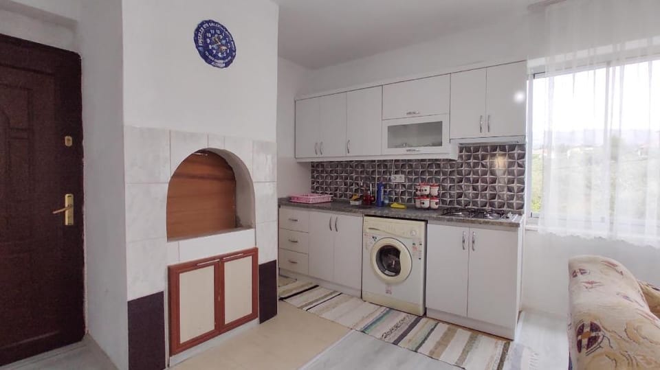 Heryere yakın bahçeli anayol kenarı Olive Apart Apartment in Muğla Province