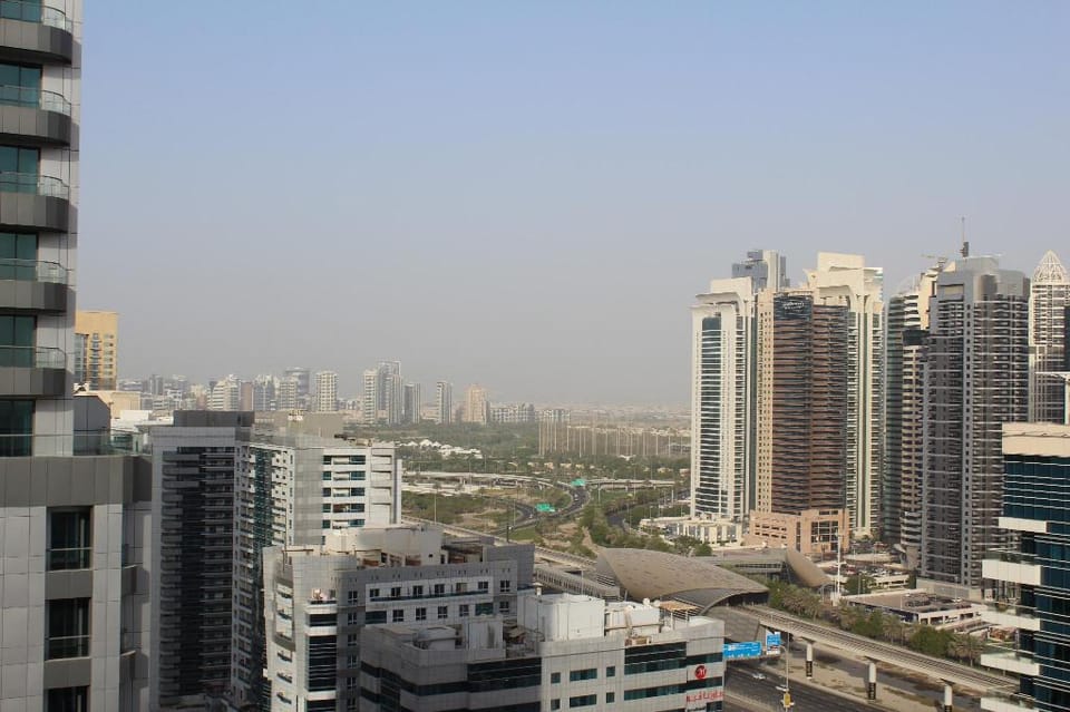 LUXURIOUS 2 bedroom unit -panoramic view marina Vacation rental in Dubai