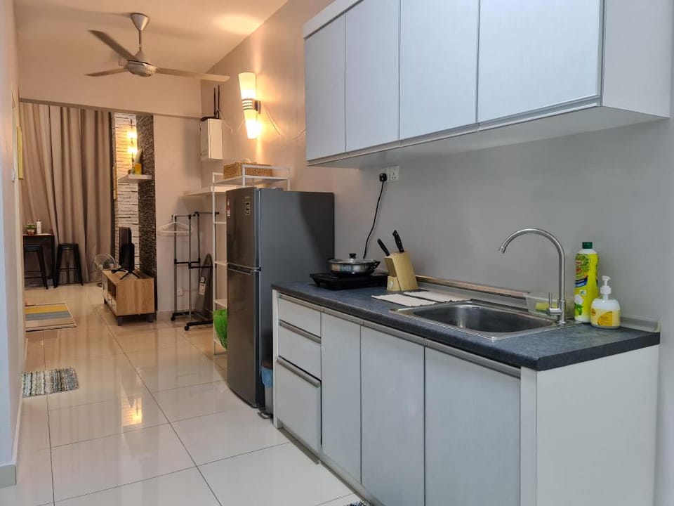 Maritime Luxury Duplex By the Sea 2Bedroom 6-10Pax Apartment in George Town
