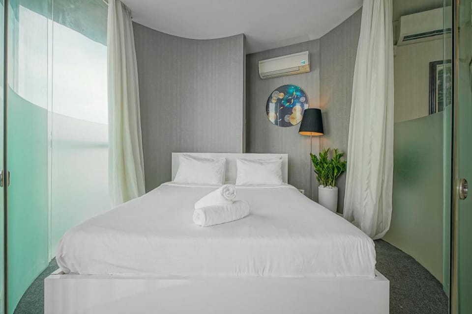Ben Thanh Tower, 2 Beds, D1, City View,  Balcony Apartment in Ho Chi Minh City