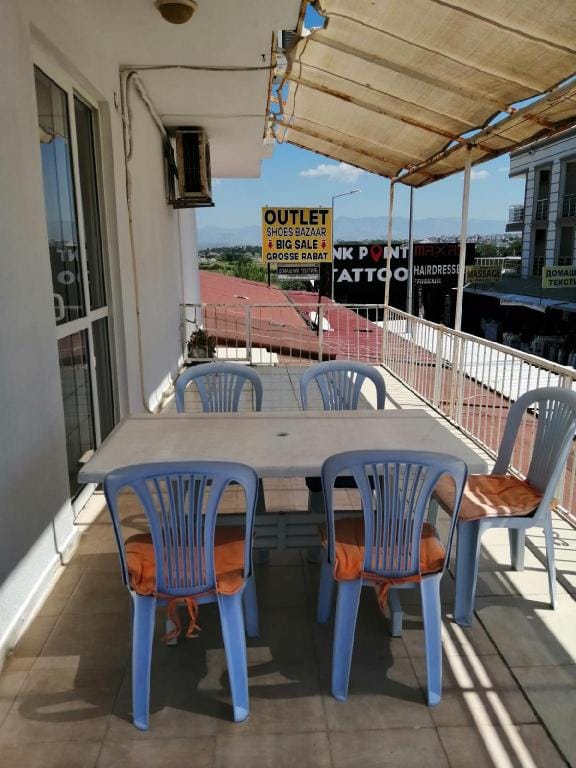SAHİLE YÜRÜYÜŞ MESAFESİNDE HUZUR SİZİ BEKLİYOR Apartment in Side