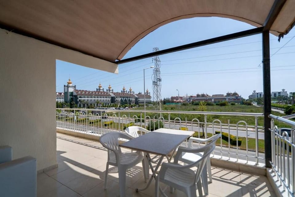 A PEACEFUL ENVIRONMENT AWAITS YOU!!! Apartment in Side