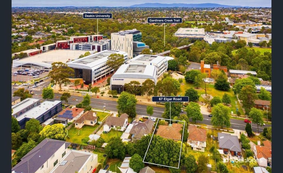 Studio Opposite to Deakin University Villa in Melbourne