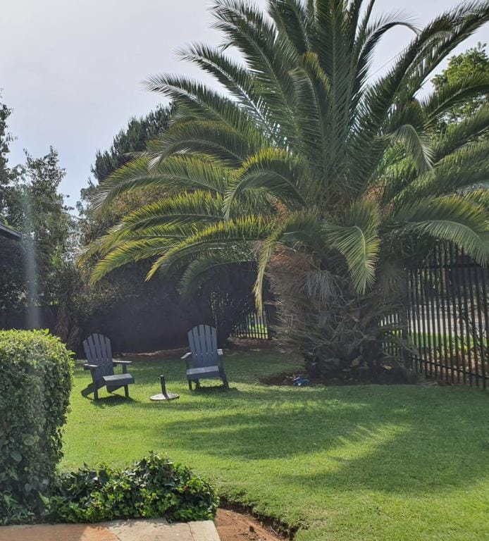 Guest House with Pool - 3 Bedroom Vacation rental in Gauteng