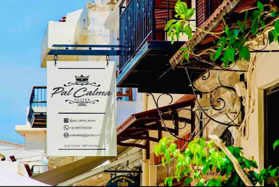 Luxurious Two-Storey Suite at Old Town's Center ! Apartment in Rethymno