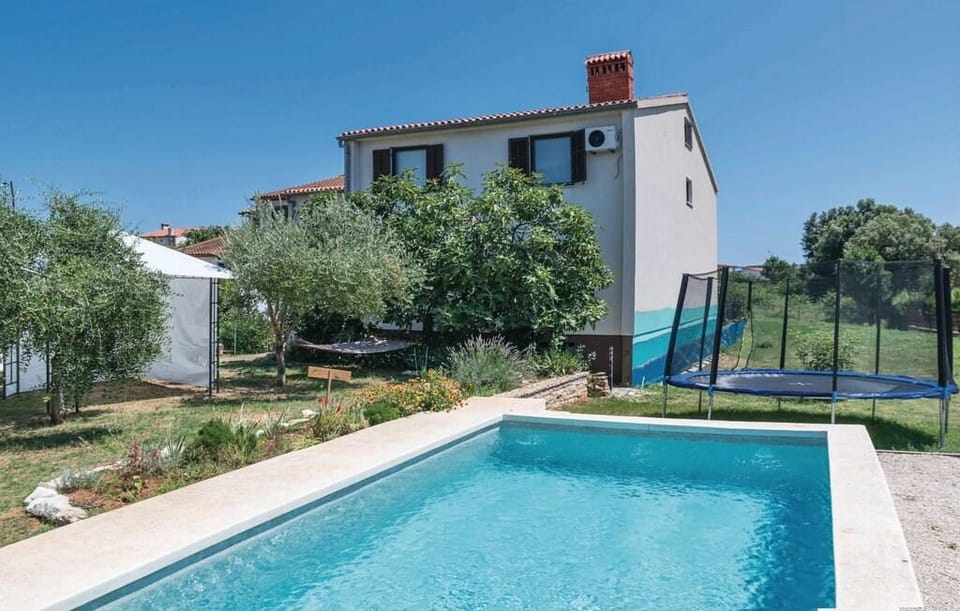 Domus Maria with swimming pool Vacation rental in Banjole