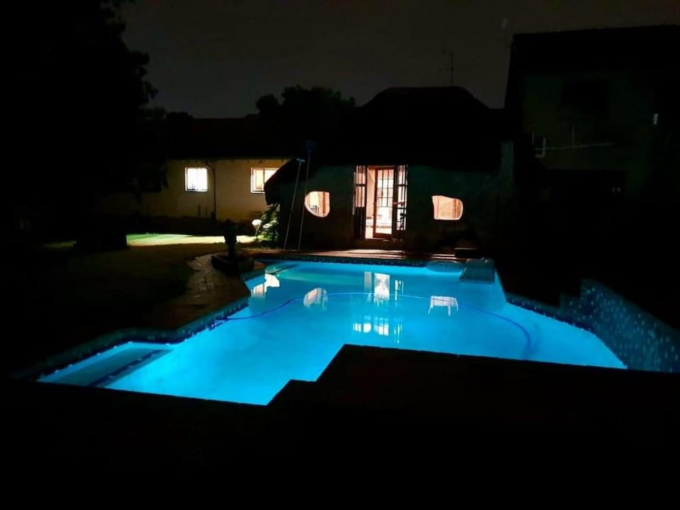 Deluxe En-suite (Pool) Apartment in Gauteng