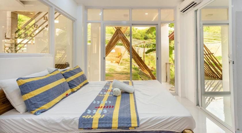 SMyleINN Farm Hotel in La Union