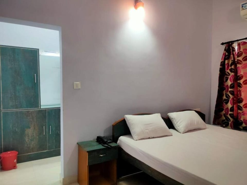 Niloy Guest House Hotel in West Bengal