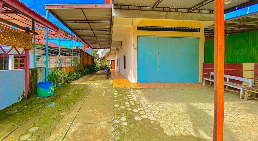 Wisma Apada Syariah Sengkang Mitra RedDoorz Hotel in Indonesia