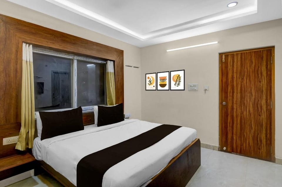 Townhouse Financial District Gachibowli Formerly Srinika Inn Hotel in Hyderabad