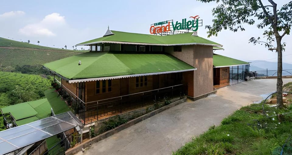 Grand Valley Resort Hotel in Kerala