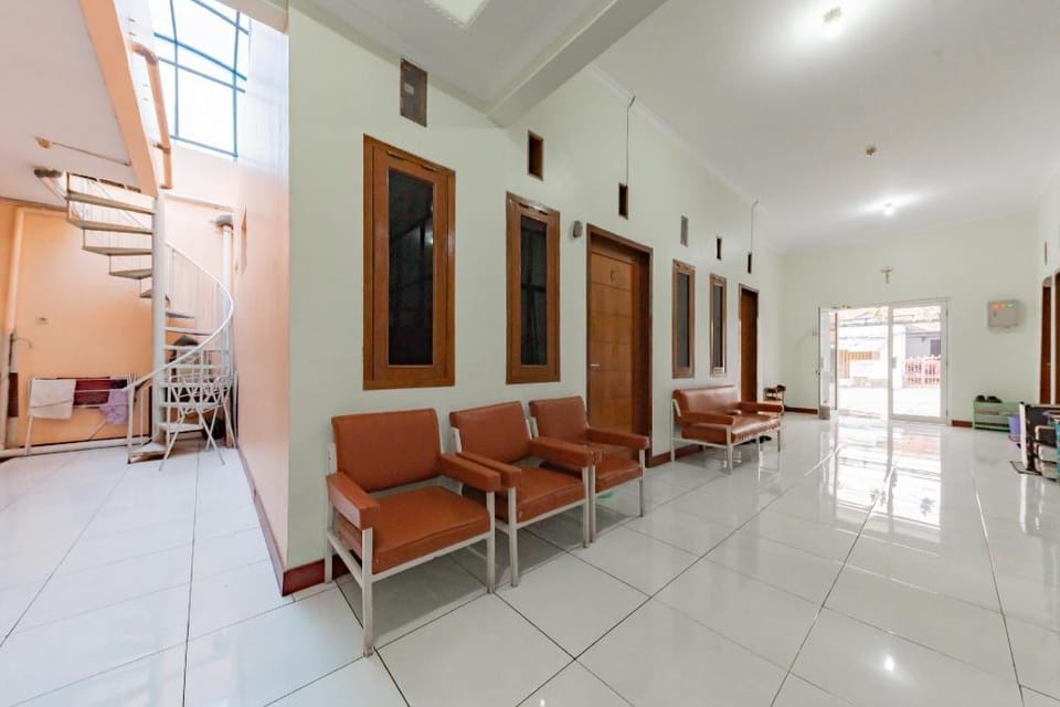 Urbanview Hotel Sunday Cirebon by RedDoorz Hotel in West Java