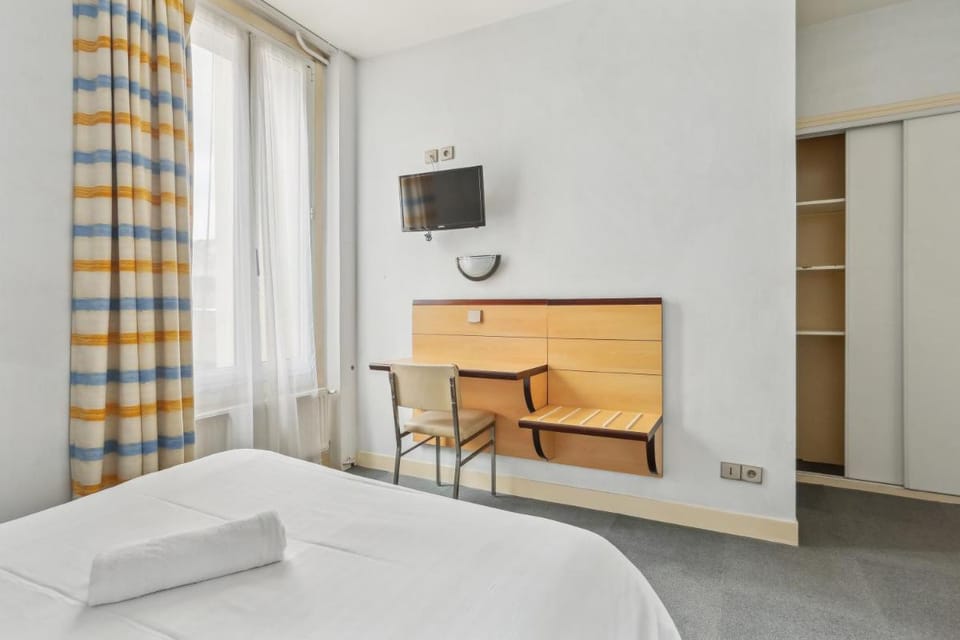 Hôtel Robespierre Ex Idéal hôtel Paris - Montreuil Hotel in Paris