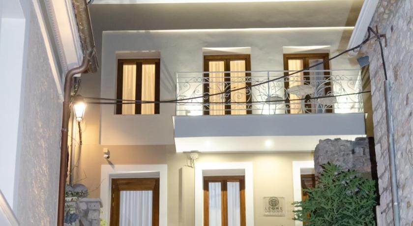 Leone suites Apartment in Peloponnese, Western Greece and the Ionian